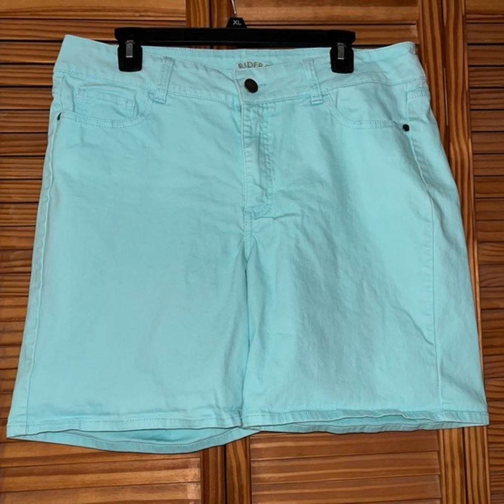 Riders by Lee Turquoise Shorts Size 16
